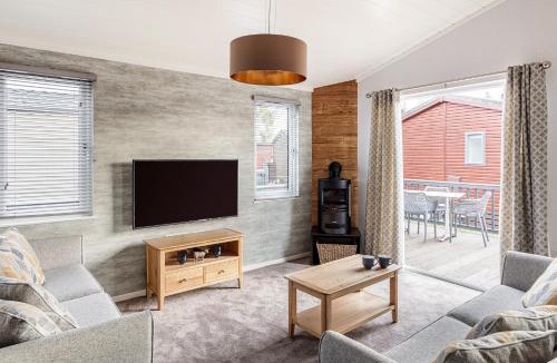 Harlow Resort | Roydon Marina Village