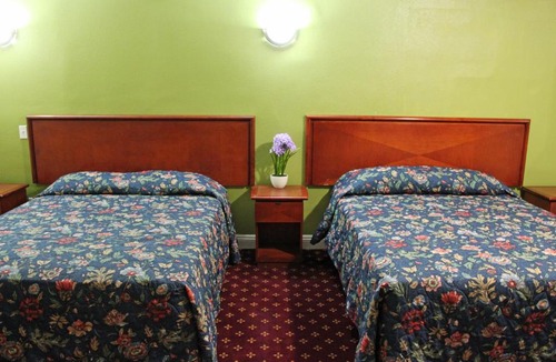 Pomona Hotel | Royla Motel