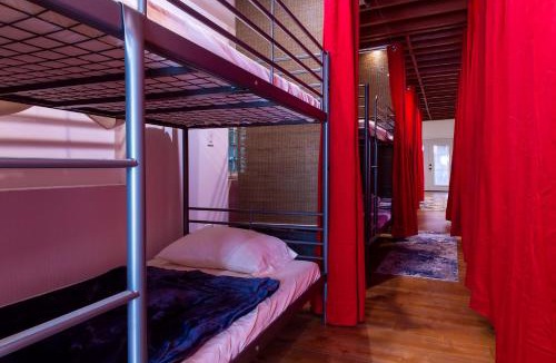 Wilshire Hostel | Rumi
