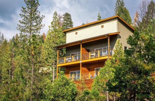 Groveland Resort | Rush Creek Lodge at Yosemite