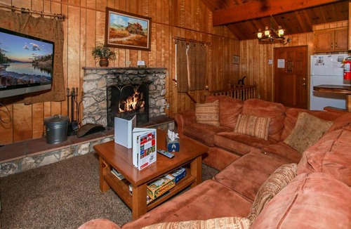 Boulder Bay House | Rustic Vintage Lakefront - Features 70's 80's style to experience an older style cabin! Lakeview!