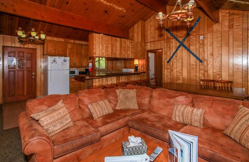 Boulder Bay House | Rustic Vintage Lakefront - Features 70's 80's style to experience an older style cabin! Lakeview!