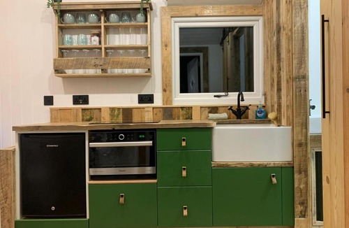 Sidlesham House | Rusty - Shepherds hut sleeps up to 4
