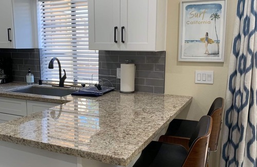 Palm Desert Condo | S. Palm Desert Condo seconds to Pool & El Paseo