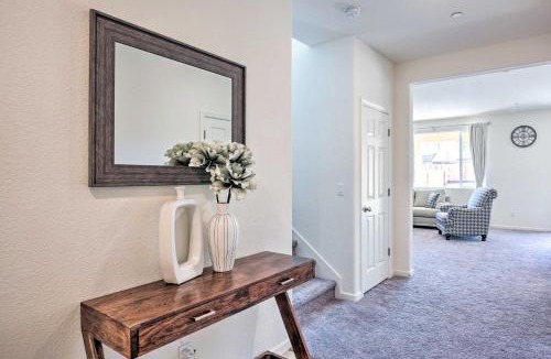 Hood House | Sacramento Retreat with Yard about 13 Mi to Dtwn!