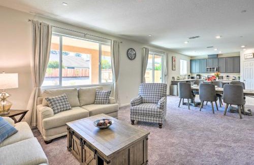 Hood House | Sacramento Retreat with Yard about 13 Mi to Dtwn!
