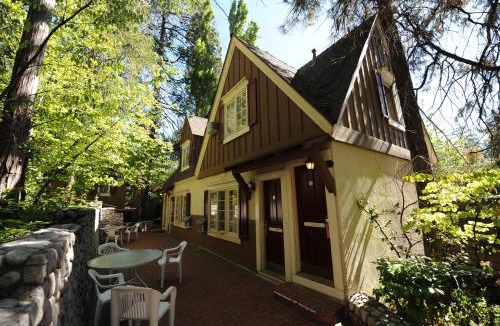 Lake Arrowhead Hotel | Saddleback Inn at Lake Arrowhead