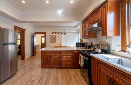 Glendora House | Safe Neighborhood, Family Oriented, Pet Friendly!