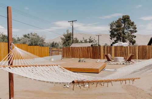 Yucca Valley House | Sage Haven in the Hi-Desert, yoga deck, and 15 min from Joshua Tree