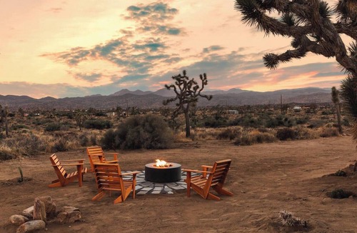 Pioneertown House | Sage Moon | Hot Tub, Fire Pit & Views