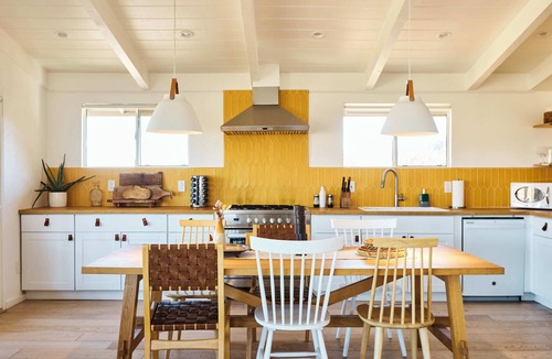 Pioneertown House | Salt Water Pool, Spa, Sauna, Piano, Cinema Room, Views, Walk To Pappy's