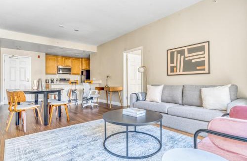 San Bruno Apartment | San Bruno 2BR w Pool Gym WD nr highways SFO-931