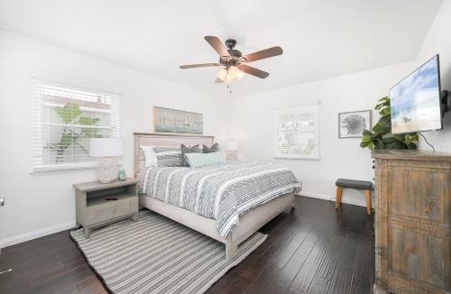San Clemente House | San Clemente Bungalow with jacuzzi Close to the Beach