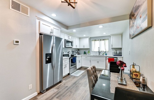 Grantville Condo | San Diego Condo: Pool Access, 8 Mi to Downtown