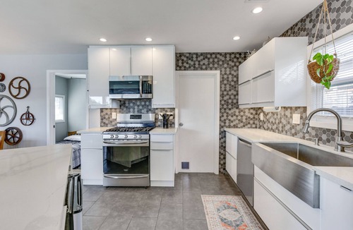 Lake Murray House | San Diego Hideaway w/Private Backyard Oasis!
