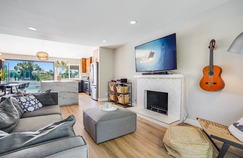 San Carlos House | San Diego Modern Coastal View with Pool and Hot Tub
