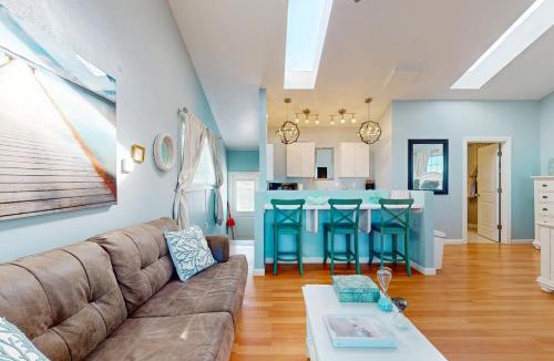 Fort Bragg Hotel | Sand Dollar Suite
