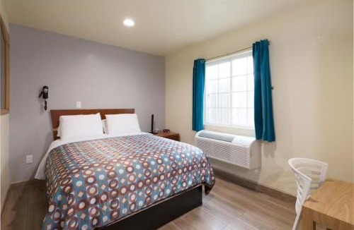 South Gate Hotel | Sands Inn