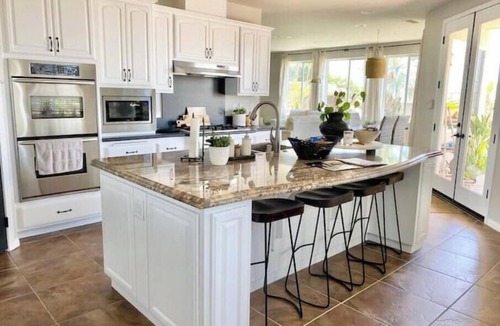 Santa Clarita House | Santa Clarita Tropical Paradise, Six Flags Magic Mountain, LA, Beaches Drivable