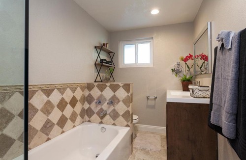 Santa Clarita House | Santa Clarita