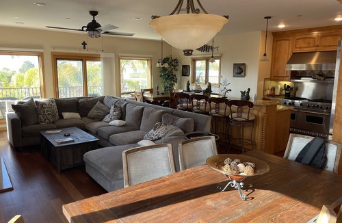 Ventura House | "Santa Fe style at the Beach"