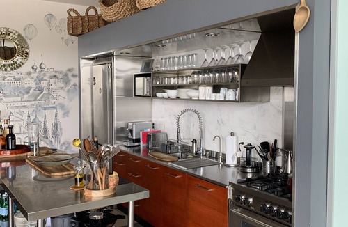North of Wilshire Condo | Santa Monica 2 bedroom 1 bath Apartment