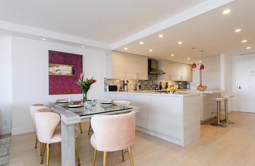 Marina del Rey Condo | Santa Monica Adjacent. Spectacular Executive 2 bedroom Condo. Views, Pool & Gym