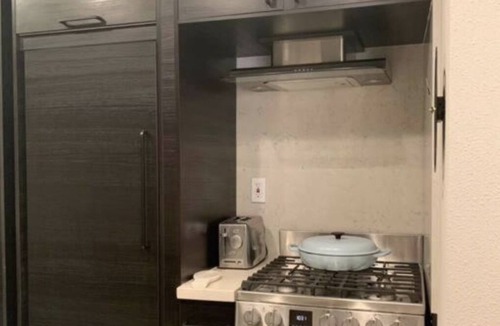 Ocean Park Condo | Santa Monica Beach Condo Newly Remodeled any dates