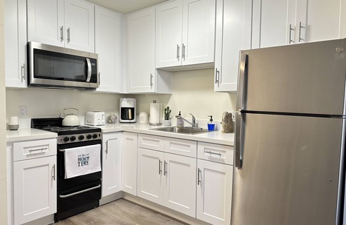 Downtown Bed & Breakfast | Santa Monica Ocean View Suite