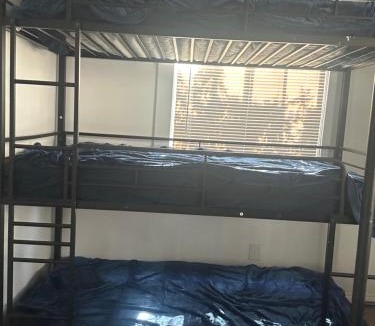 Mid-City Hostel | Santa Monica Stays
