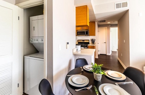 Wilshire Montana Apartment | Santa Monica