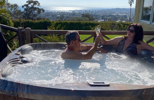 Eastside House | SB home.n Pool, hot tub. Gardens. Fab. Views. Quiet.