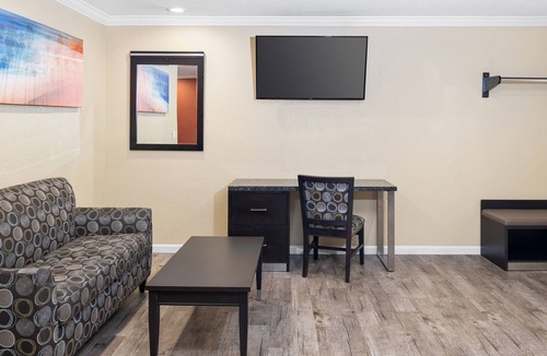 Carlsbad Village Hotel | Scandia Motel