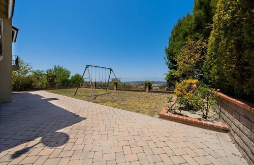 Rowland Heights House | Scenic City Views near DISNEYLAND and DTLA (sleeps 16)