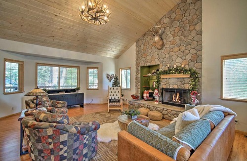 Lake Arrowhead House | Scenic Lake Arrowhead Cabin Hike, Ski, Fish!
