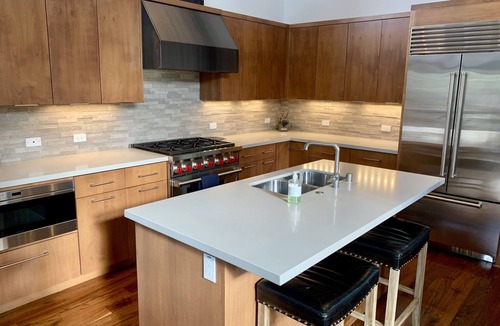 Ponderosa Palisades House | Schaffer's Mill, luxurious 2,864 sq. ft contemporary townhome, dogs considered.
