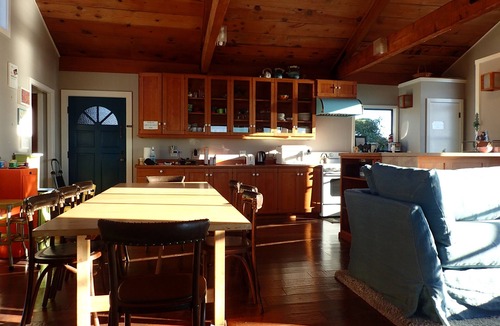 Stinson Beach House | SEA BLUE: 2ND FROM BEACH, 2 Primary Bedrooms, 2 Bathrooms & 3 Balconies SLEEPS 8