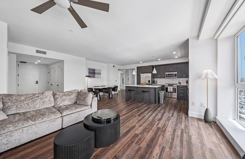 Marina del Rey Apartment | Sea Breeze Escape 3BR Coastal Gem w/2 Balconies