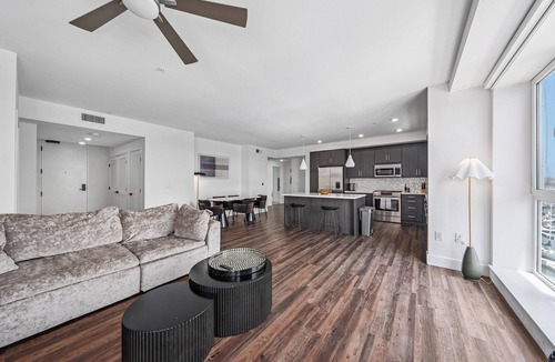 Marina del Rey Apartment | Sea Breeze Escape 3BR Coastal Gem w/2 Balconies