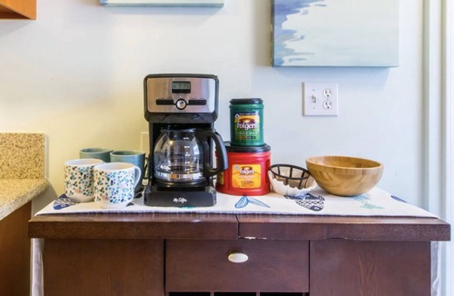 Laguna Beach Cottage | Sea View Laguna Cottage, Walk to Beach & Village, Fully-Equipped!