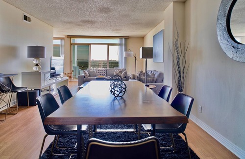 Marina Peninsula Apartment | Seabreeze Penthouse Style With Astonishing View