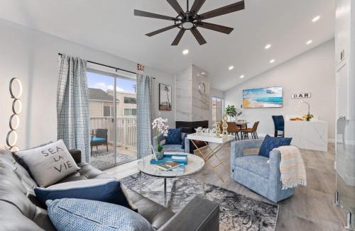 Huntington Beach House | Searenity Suite- Peekaboo Ocean view 1 min walk to Beach