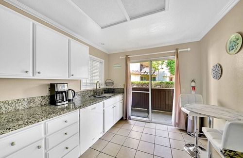 Monarch Beach Condo | Seas The Day - Walk to Beach! Fireplace! Pool & Patio! Sleeps 6 - STR23-0019