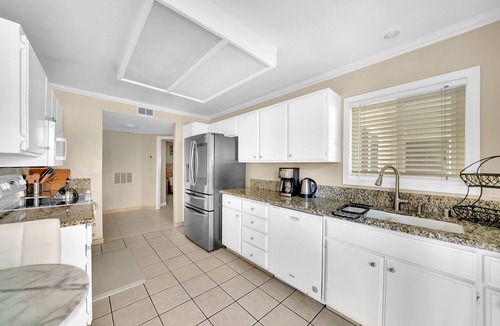Monarch Beach Condo | Seas The Day - Walk to Beach! Fireplace! Pool & Patio! Sleeps 6 - STR23-0019