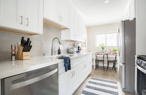 La Jolla Apartment | Seashore IV by AvantStay Comfortable La Jolla Flat 5mins from the Beach!