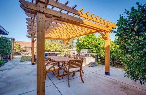 Mescal Corridor NW House | Seaside Home with Hot Tub and Patio Close to Beaches!