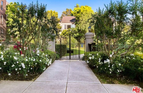 Beverly Grove Condo | Secluded Condo - 2 bed/2bath + Loft + Deck