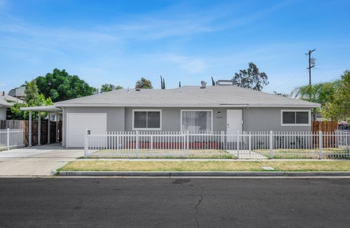 Raisin House | Secluded & Cozy 3B/1Bth w GreatA to Airport