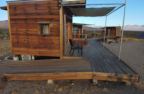 Ridgecrest Cabin | Secluded Desert House-Gateway to Death Valley