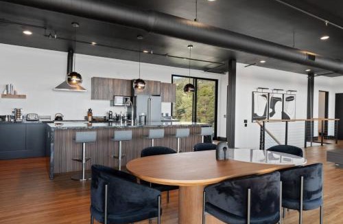 Pauma Valley House | Secluded Dream Home with Hot Tub and Full Gym on 20 Acres